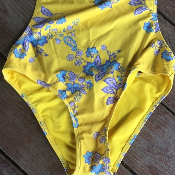 Sam Edelman Floral Ruffle One Piece Swimsuit - Picture 6 of 11